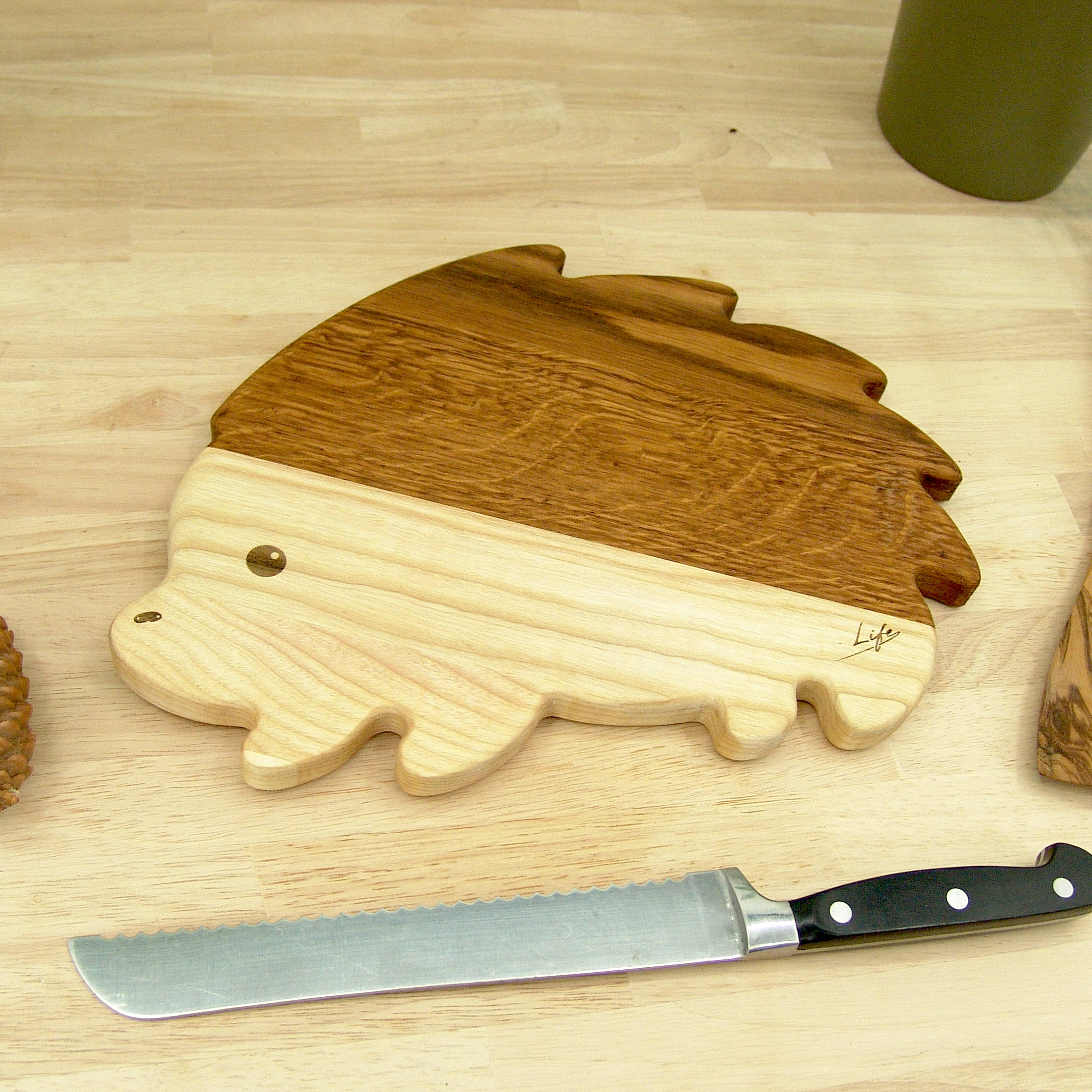 Hedgehog Chopping Board - Oak & Ash Hand Made - Image 4