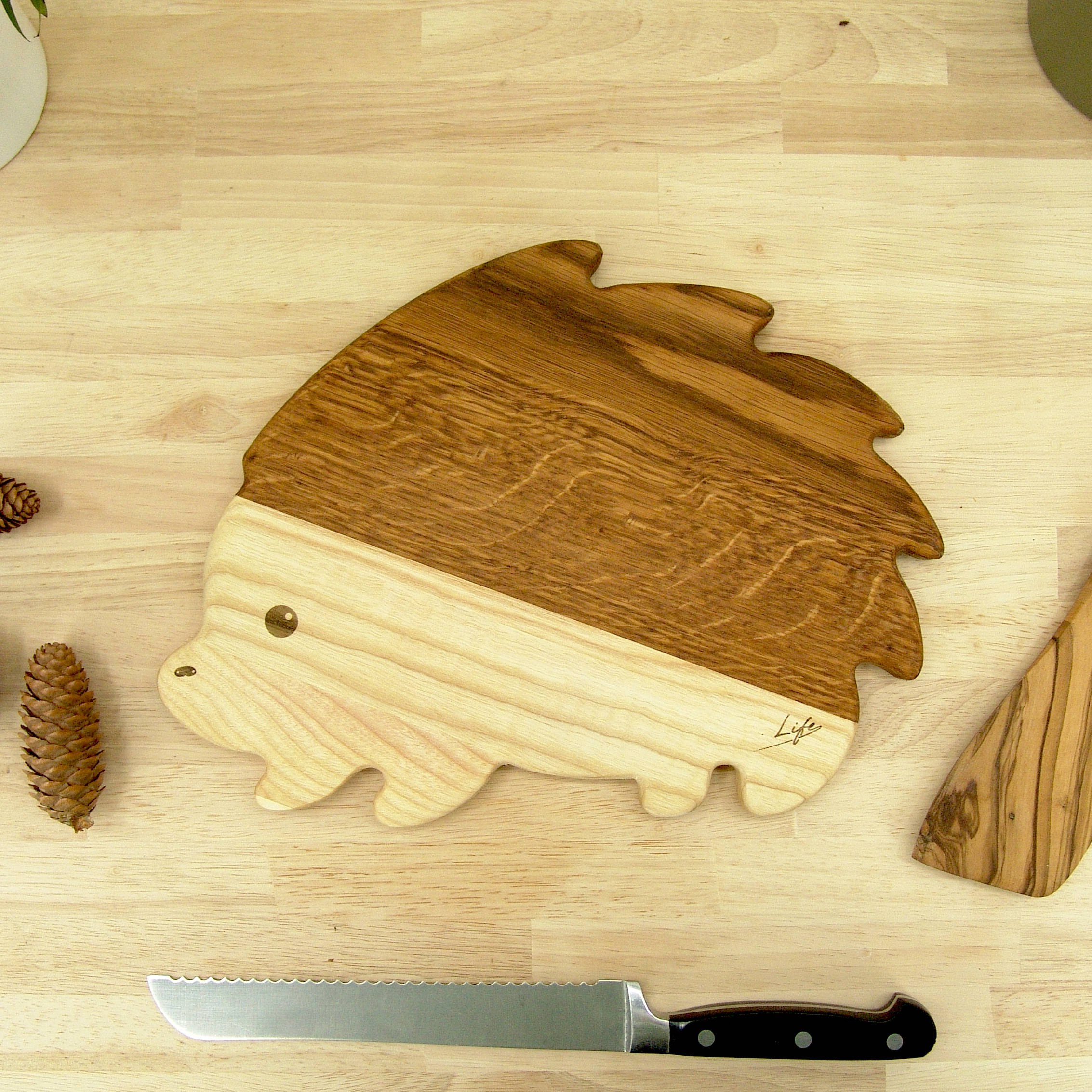 Hedgehog Chopping Board - Oak & Ash Hand Made - Image 10