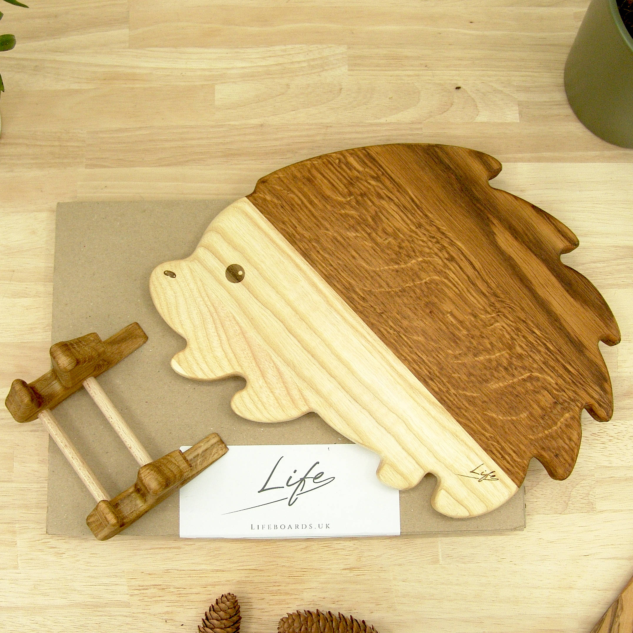Hedgehog Chopping Board - Oak & Ash Hand Made - Image 5