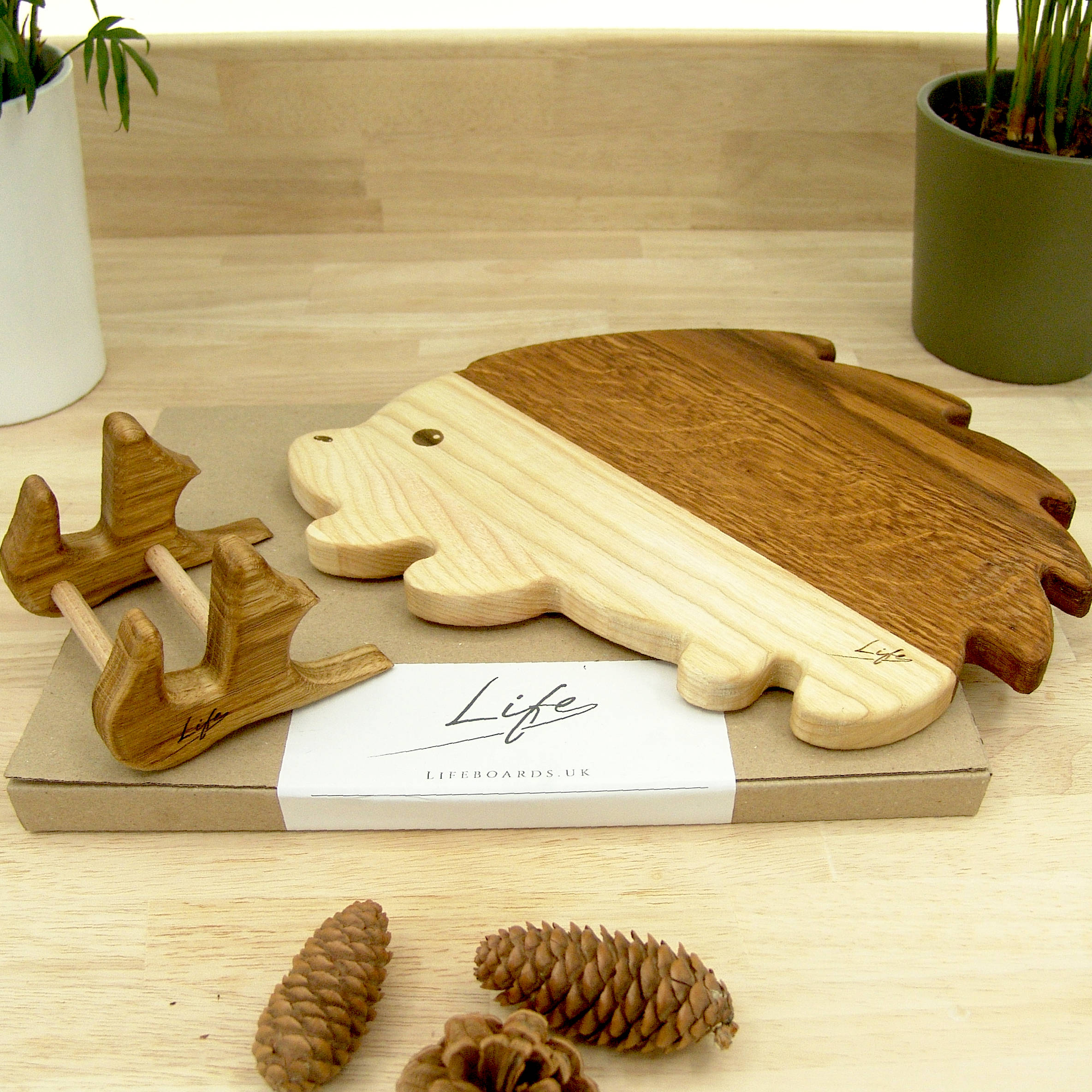 Hedgehog Chopping Board - Oak & Ash Hand Made - Image 2
