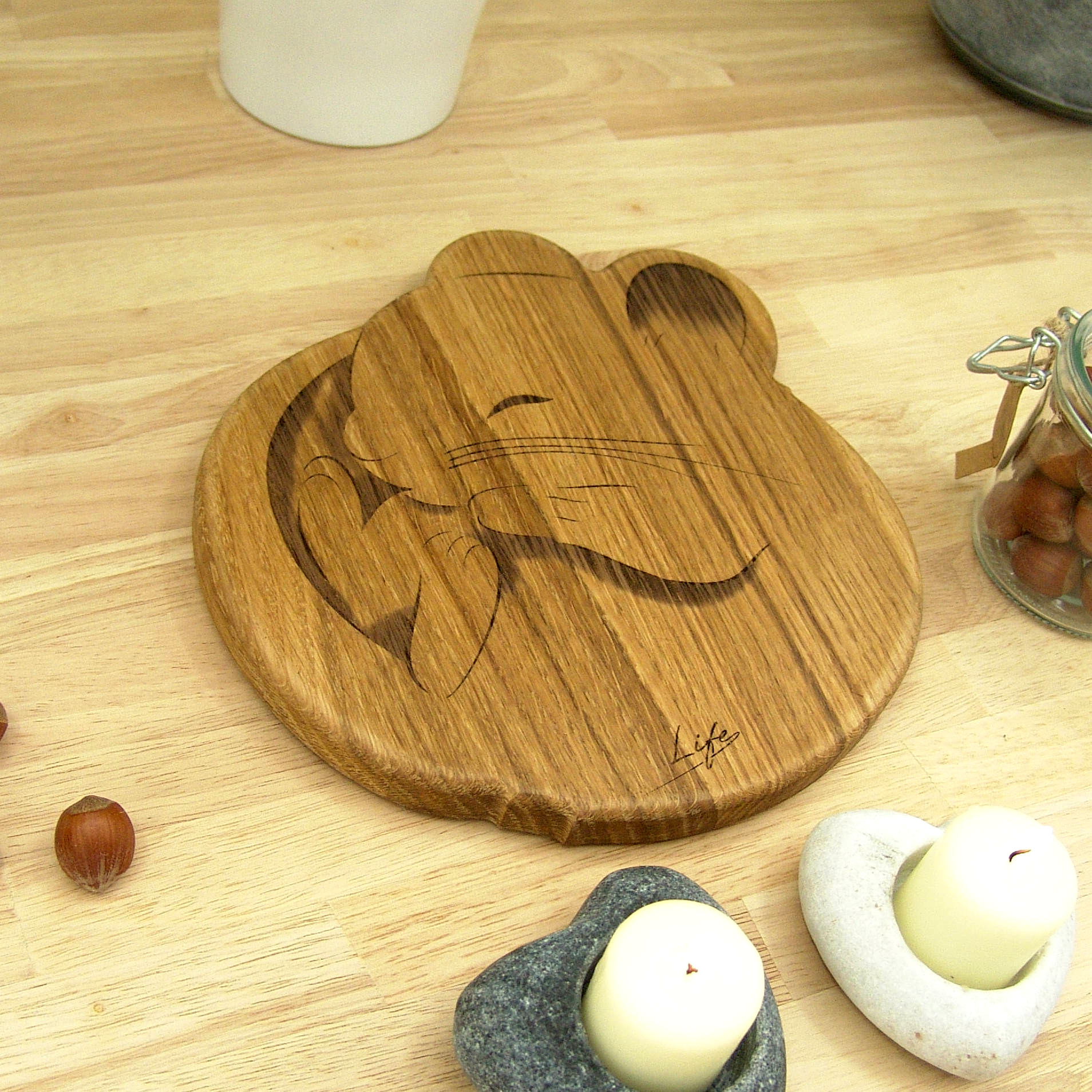Mouse Chopping Board: Oak Sleepy Dormouse Cheese Board, UK Hand Made - Image 7