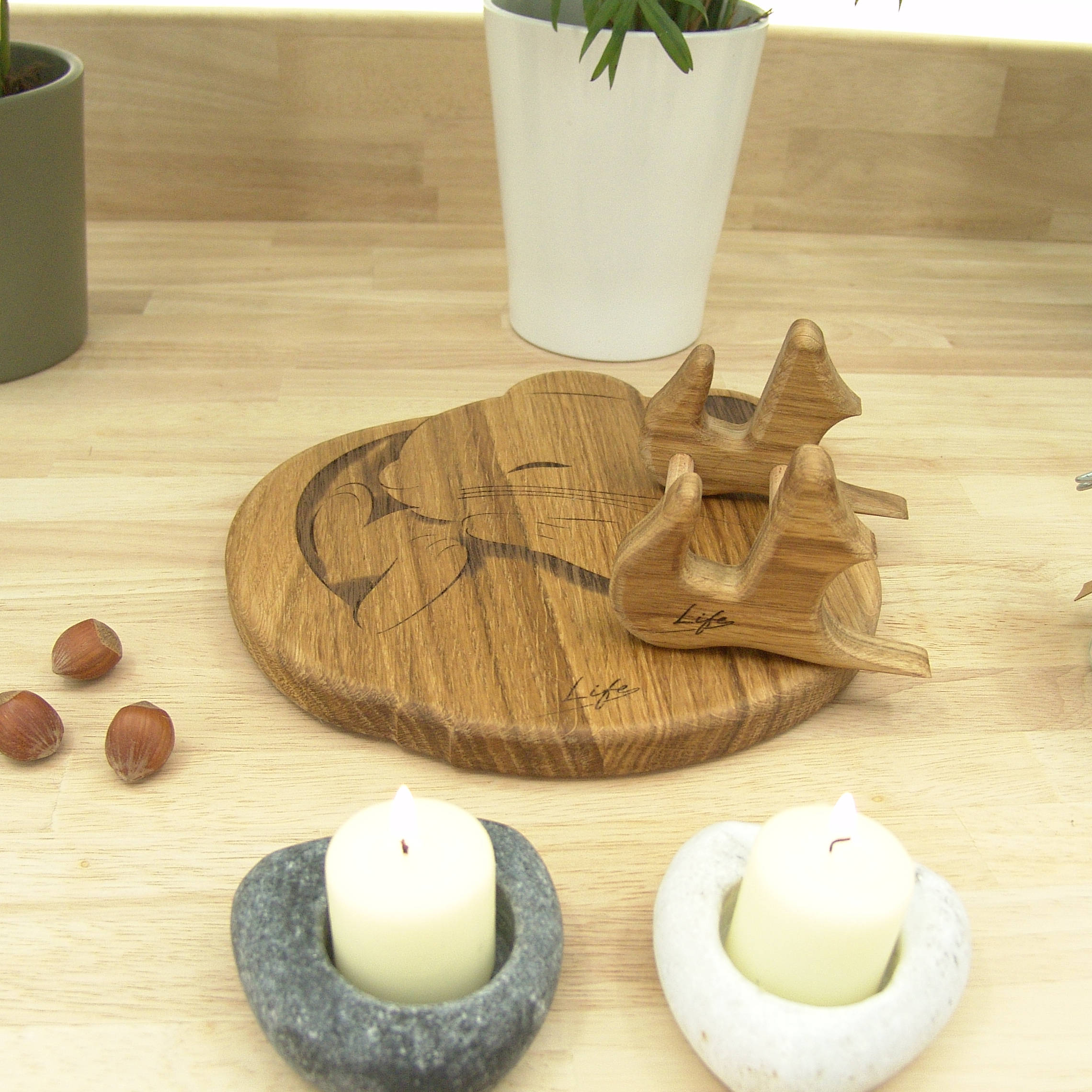 Mouse Chopping Board: Oak Sleepy Dormouse Cheese Board, UK Hand Made - Image 9