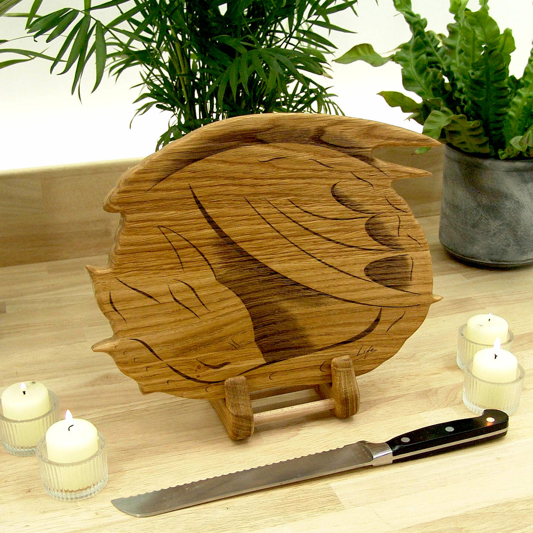 Sleeping Dragon Chopping Board – Oak, Hand Made - Image 5